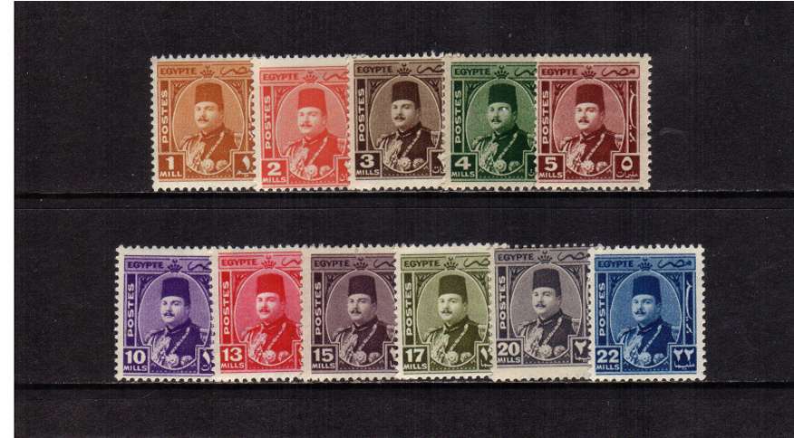 Definitive set of eleven lightly mounted mint