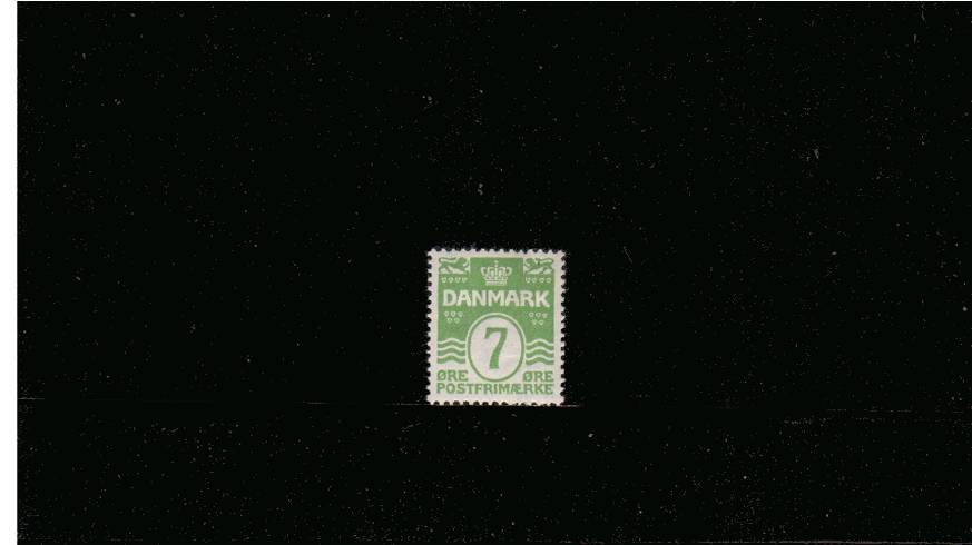 7or Apple-Green - Watermark Multiple Crosses - Perforation 14x14
<br/>A superb unmounted mint single.