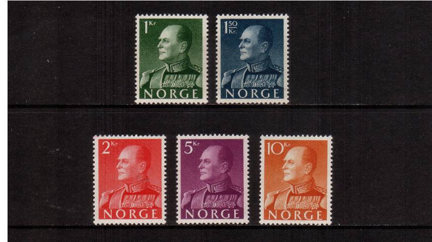 King Olav V - The definitive High Values.<br/>A superb unmounted mint set of five.
<br/>SG Cat £90.00