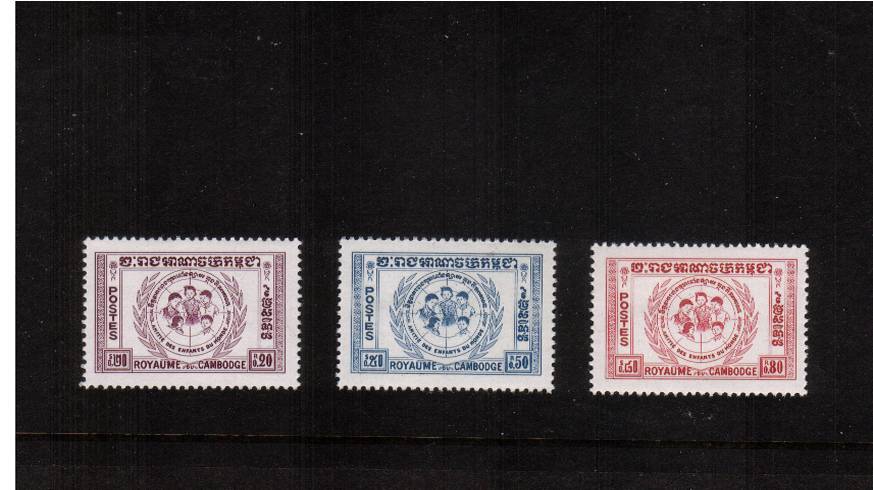 Children's World Frienship<br/>
set of three superb unmounted mint.